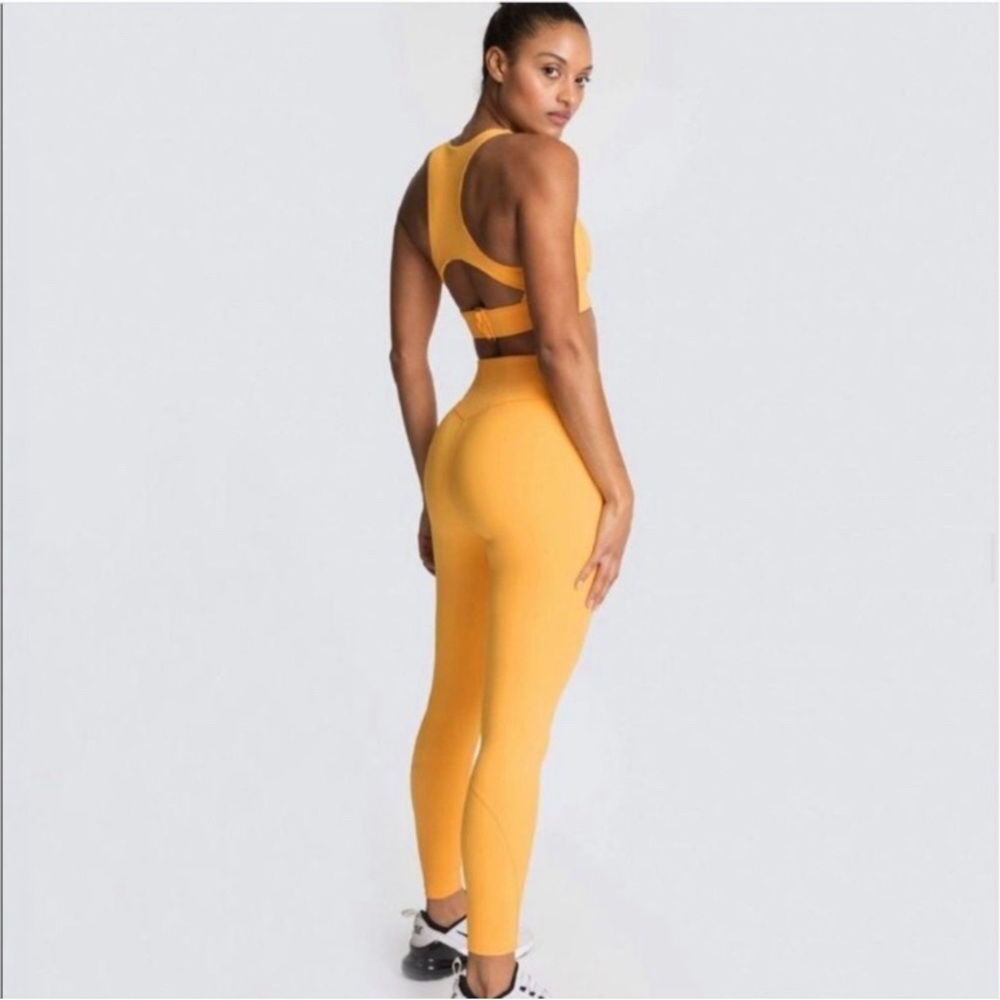 DOYOUEVEN Serbet Orange Yellow High Rise
Excel Legging Size Medium